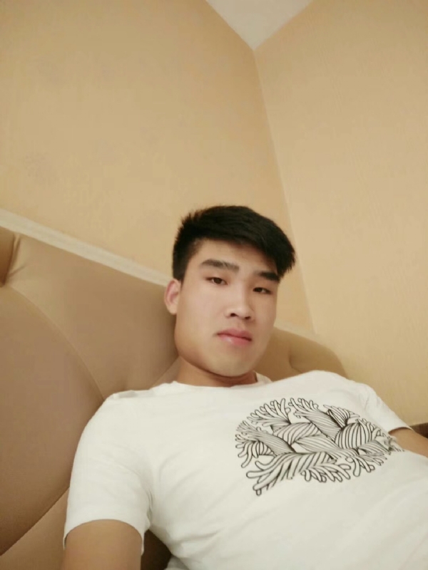 谁不曾孤单上路的第一张照片--兰州相亲服务中心