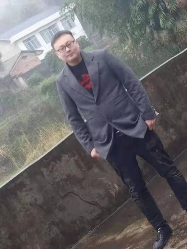 冰城的第二张照片--兰州相亲服务中心