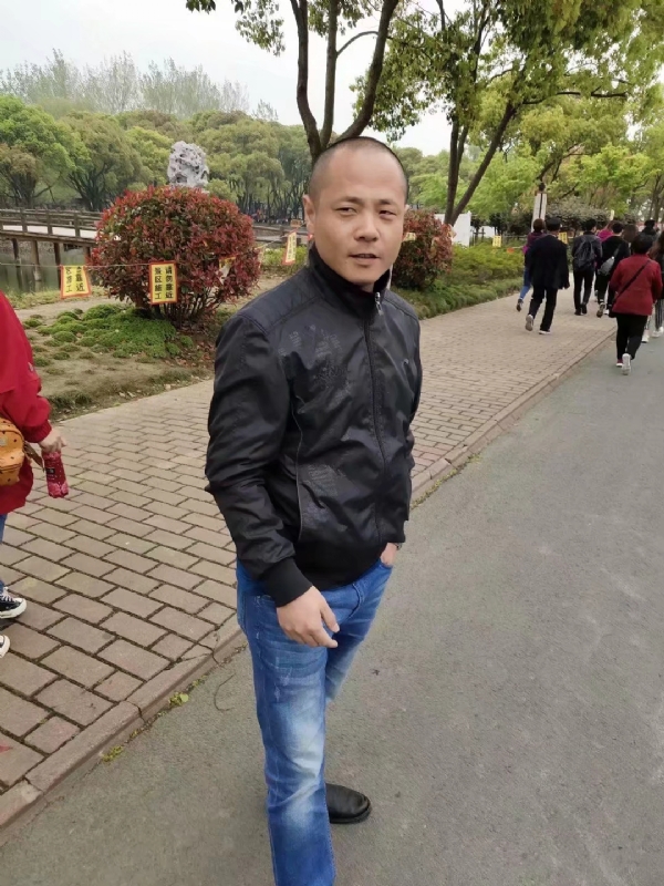 傻子的第一张照片--兰州相亲服务中心