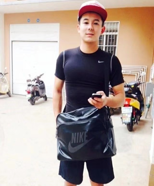 花花是只狗的第一张照片--兰州相亲服务中心