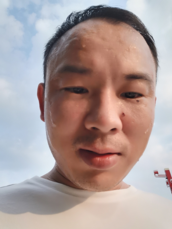 唐老鸭的第一张照片--兰州相亲服务中心