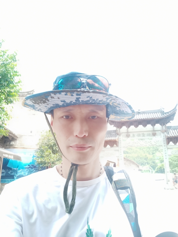 童群海的第一张照片--兰州相亲服务中心