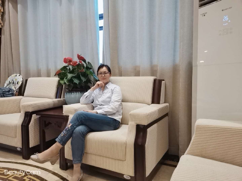 秋水伊人的第一张照片--兰州相亲服务中心