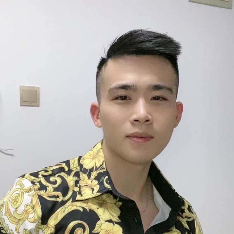 迷彩冲锋衣的第一张照片--兰州相亲服务中心