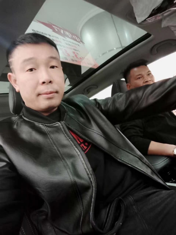 醉红尘的第一张照片--兰州相亲服务中心