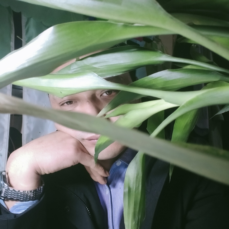 诸先生的第二张照片--兰州相亲服务中心