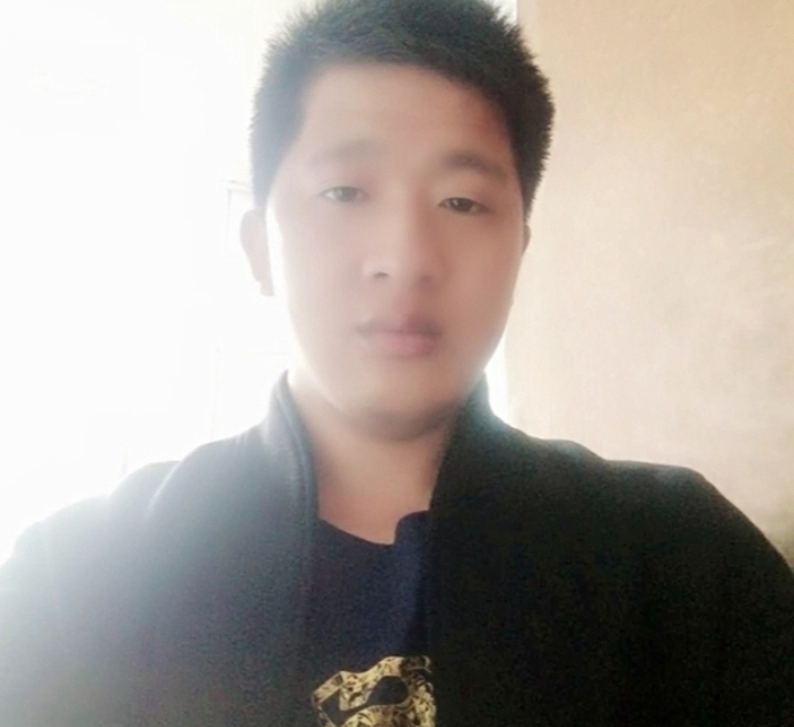 形影不离的第一张照片--兰州相亲服务中心