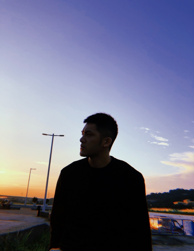 只抽半根煙的第二张照片--兰州相亲服务中心