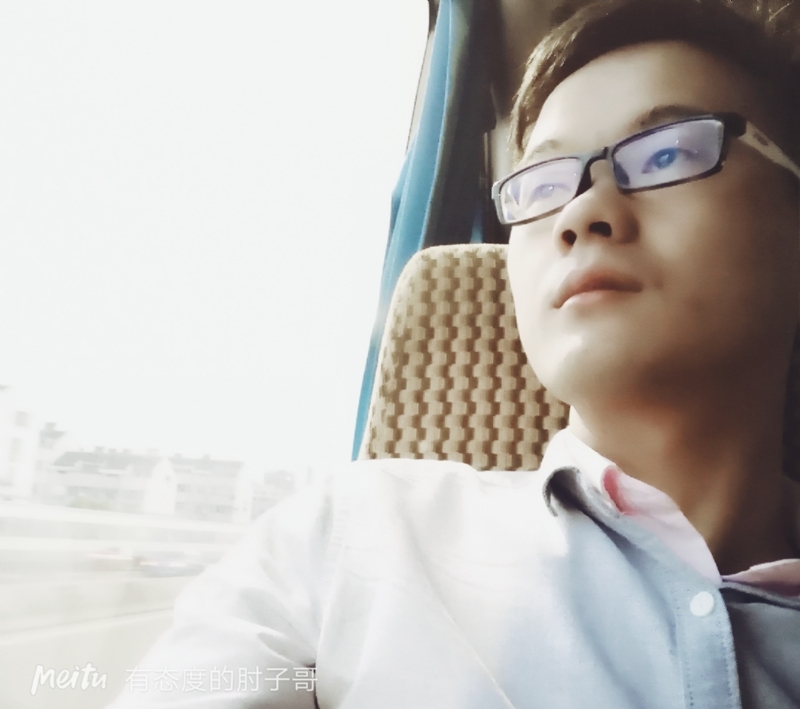 尹骏的第三张照片--兰州相亲服务中心