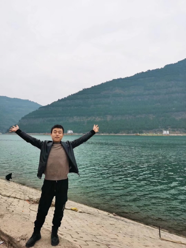 寂寞的风的第一张照片--兰州相亲服务中心