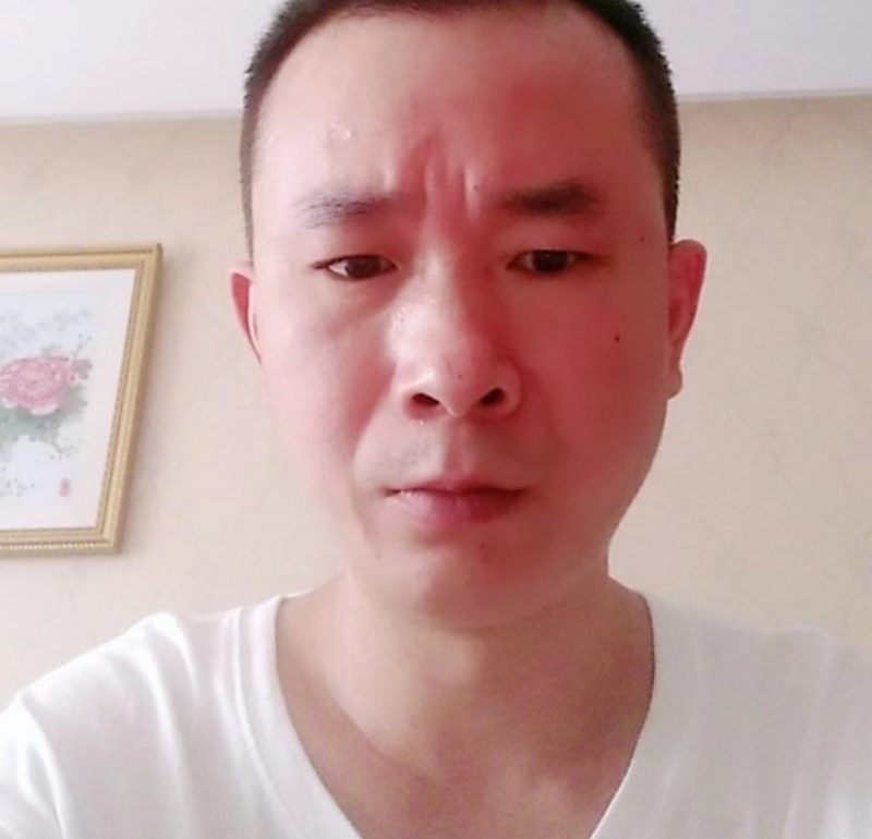 自由飞翔的第一张照片--兰州相亲服务中心