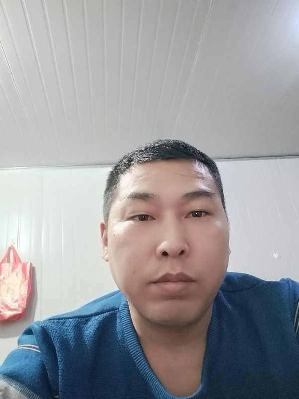 开着拖拉机去兜风的第一张照片--兰州相亲服务中心