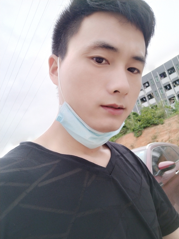 何凡的第二张照片--兰州相亲服务中心