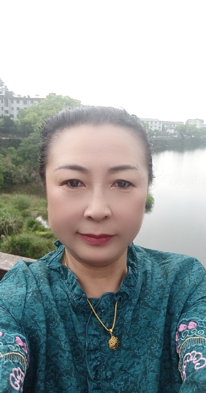 雨中情的第二张照片--兰州相亲服务中心