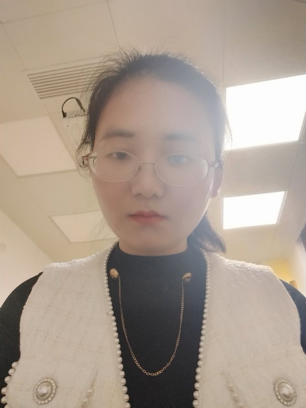 闲敲棋子的第一张照片--兰州相亲服务中心