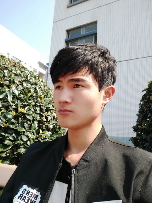 阳光男孩的第四张照片--兰州相亲服务中心