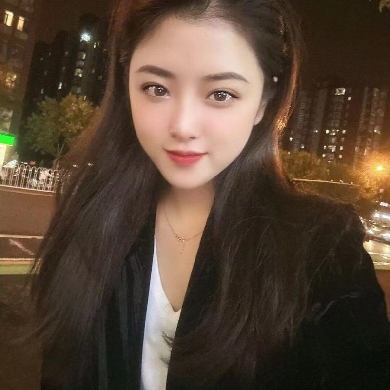 爱笑的女孩的第三张照片--兰州相亲服务中心