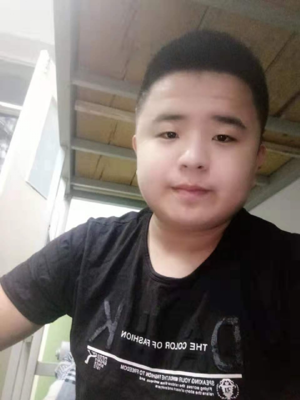 打小就爱淘气的第一张照片--兰州相亲服务中心