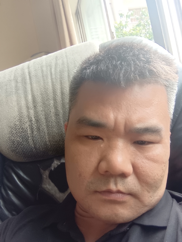 路人的第一张照片--兰州相亲服务中心