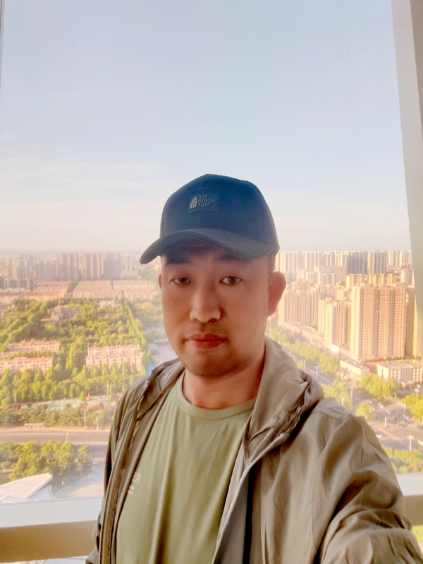 勇攀高峰的第一张照片--兰州相亲服务中心