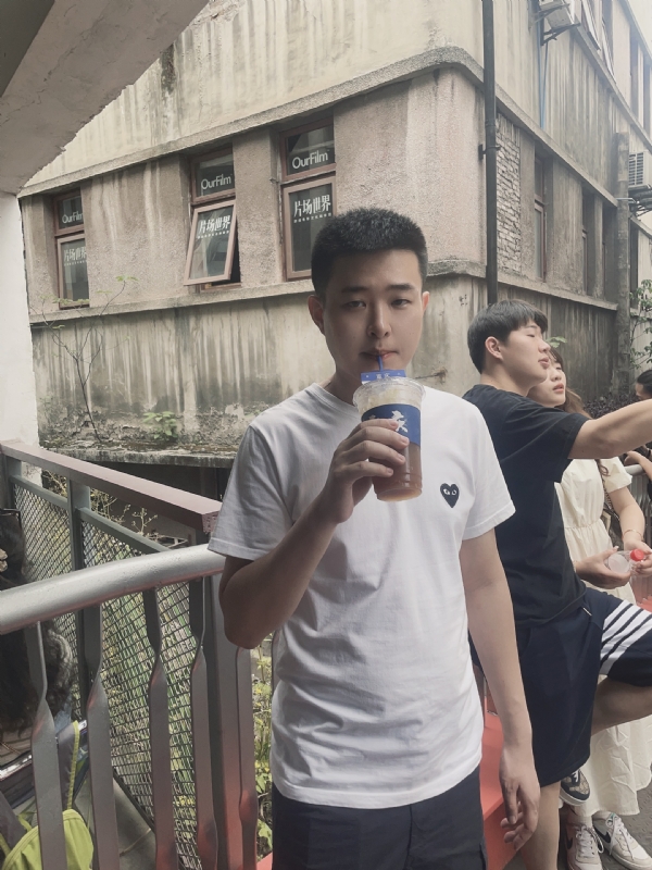 尚龙的第二张照片--兰州相亲服务中心