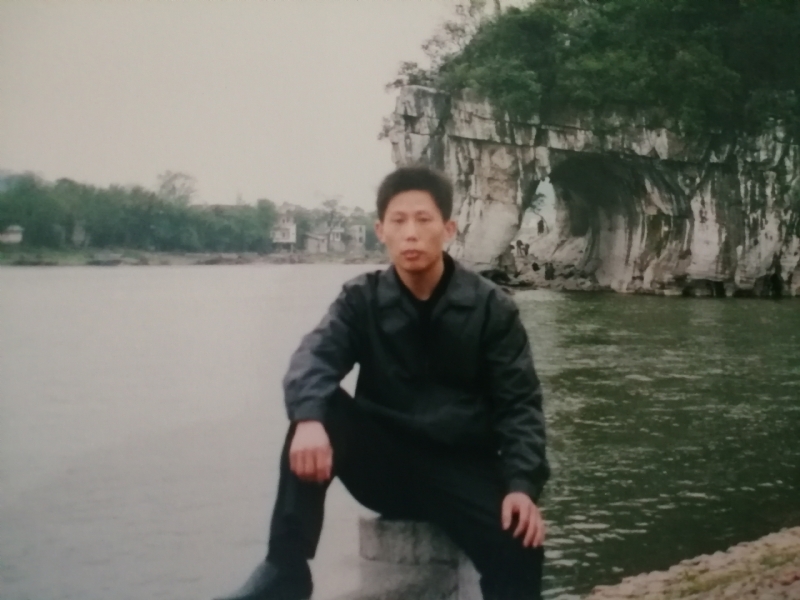 庸人自扰的第一张照片--兰州相亲服务中心