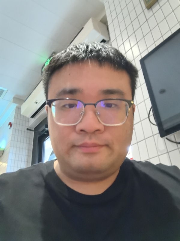 君临天下的第三张照片--兰州相亲服务中心