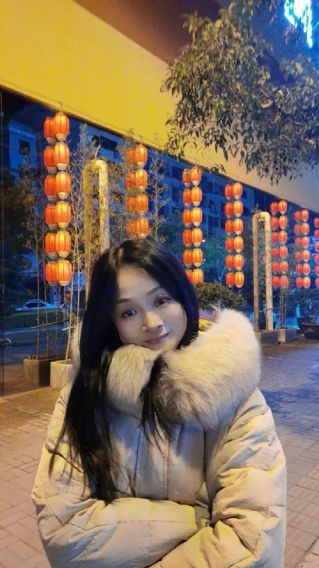 伊伊的第二张照片--兰州相亲服务中心