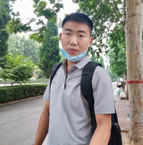 90年男征婚的第一张照片--兰州相亲服务中心