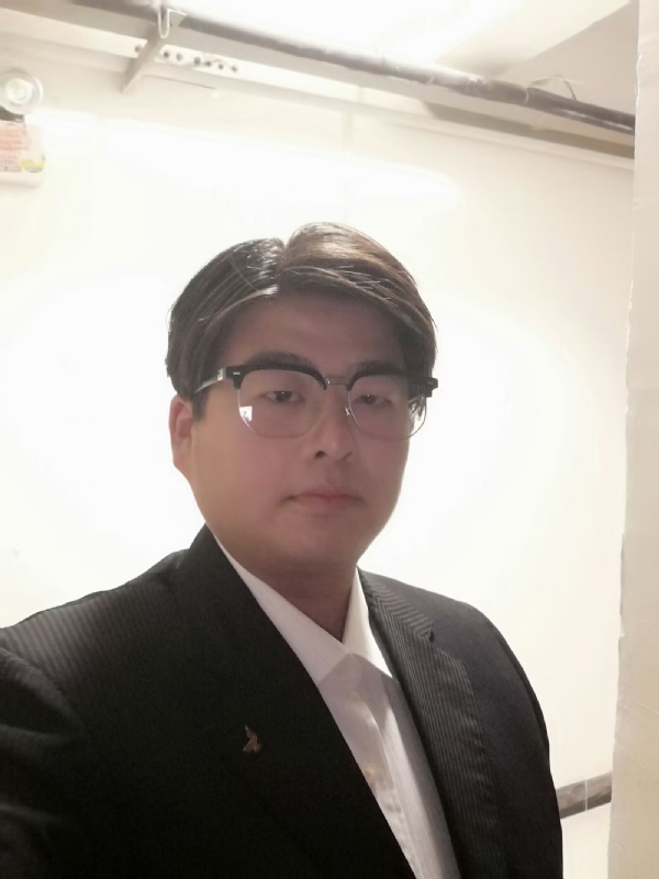 孤独一人的第一张照片--兰州相亲服务中心