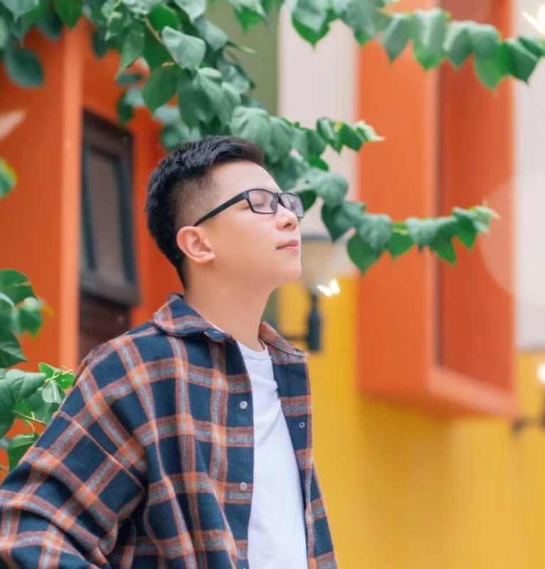 版本之子的第一张照片--兰州相亲服务中心