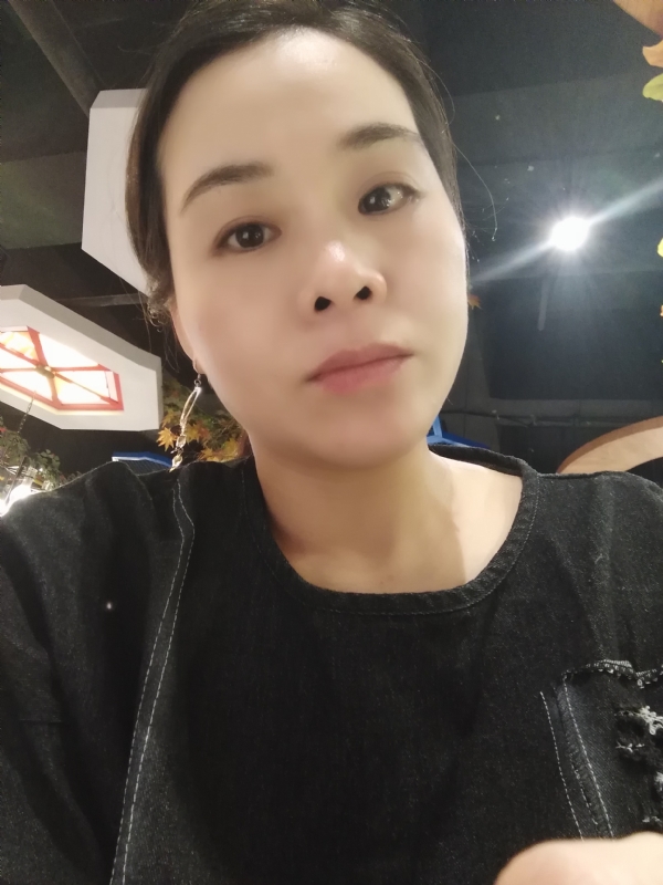喜欢黑巧的第一张照片--兰州相亲服务中心